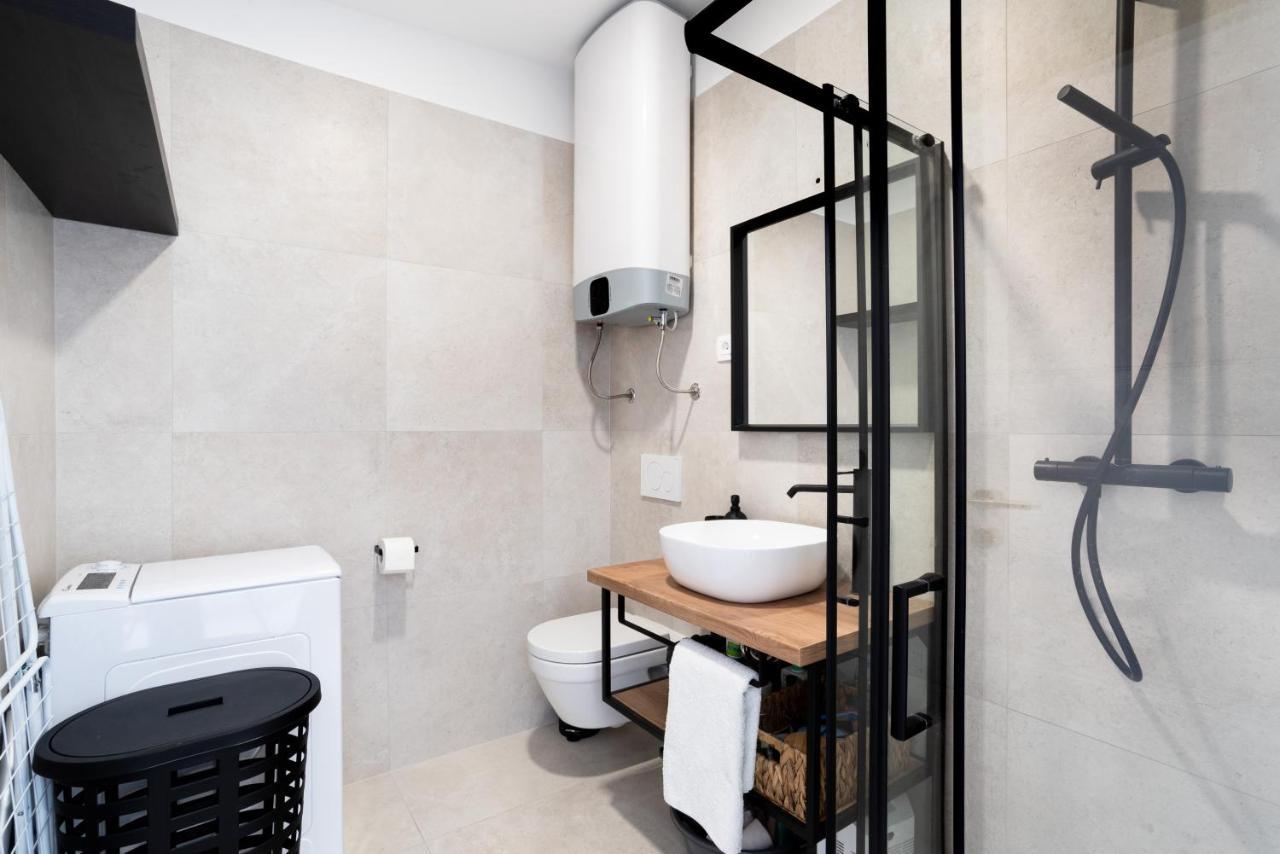 شقة Casa Limoncino By Locap Group كوبر المظهر الخارجي الصورة