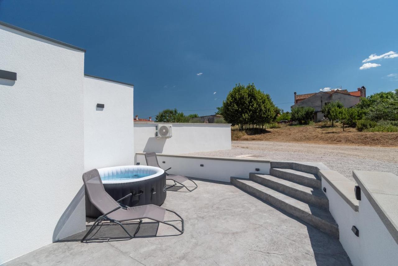 شقة Casa Limoncino By Locap Group كوبر المظهر الخارجي الصورة
